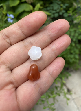 CC雕刻天然和田玉白玉莲蓬南红佛手吊坠原创设计手工小众滴溜