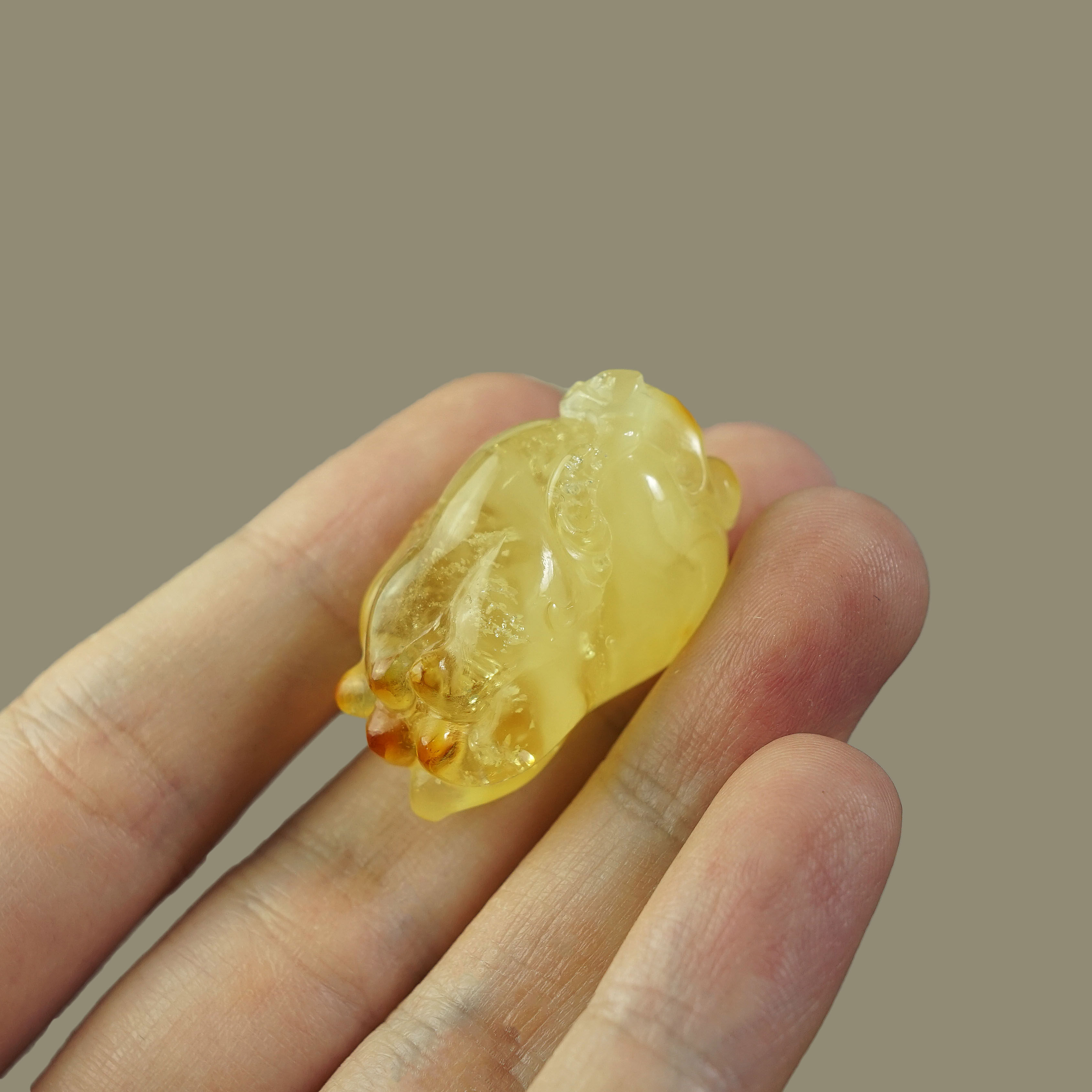 【CC雕刻】天然带皮蜜蜡手工俏色巧雕佛手吊坠雕件配件挂件