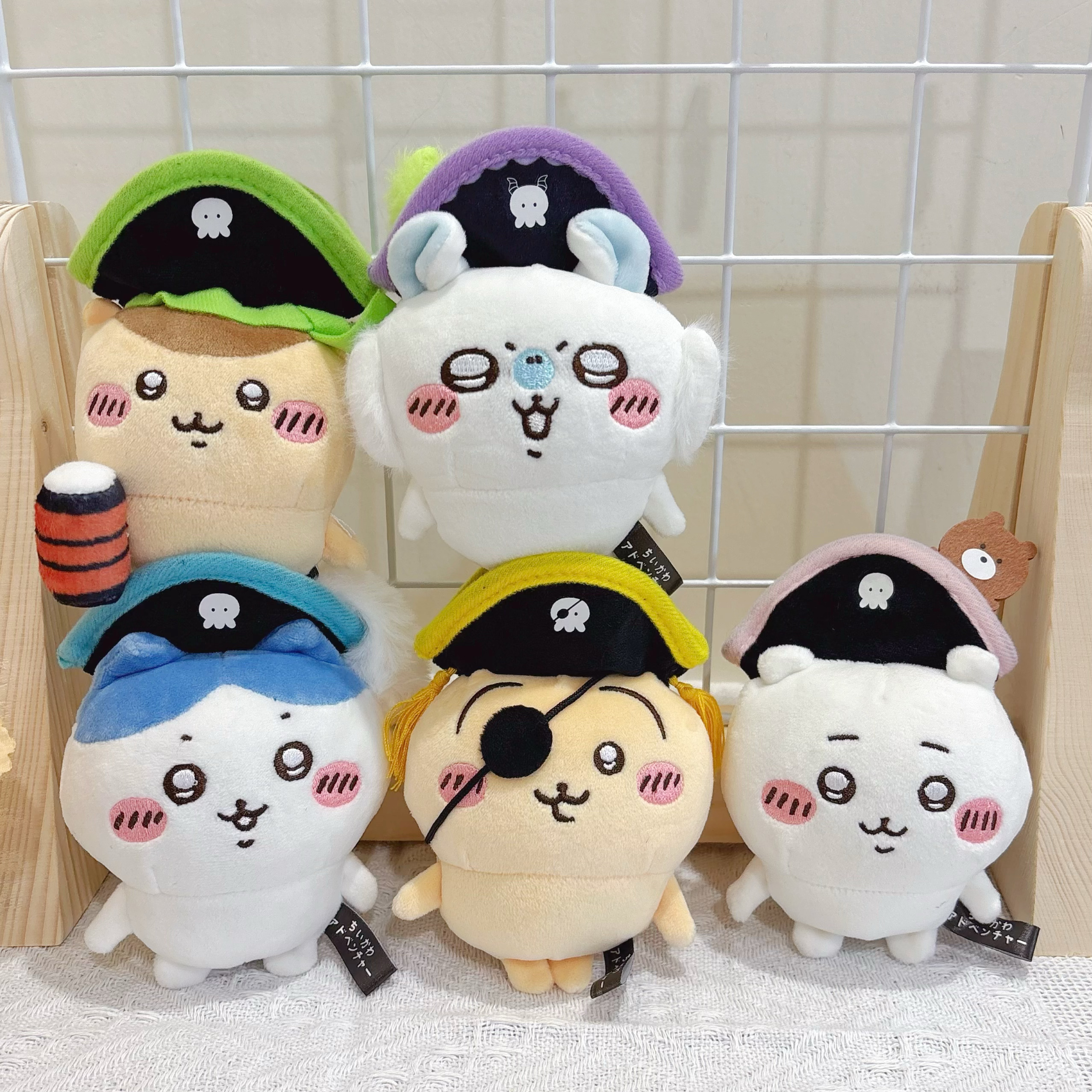 日版精品chiikawa吉伊卡哇海盗乌萨奇小八飞鼠栗子毛绒玩偶挂件
