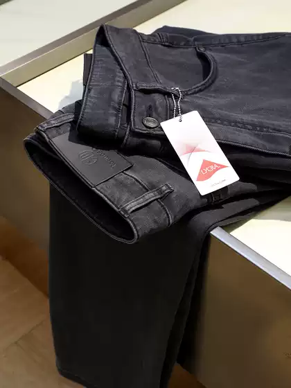 【242412034】Casual Black Cow Green Eco-Friendly Tencel Thin Men's Straight Loose Black Jeans