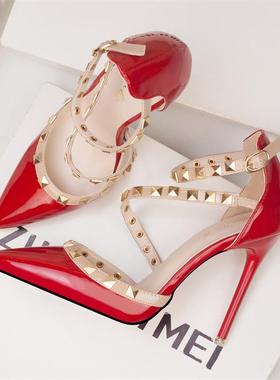 欧美高跟鞋细跟女仙女风拼色柳丁鞋时尚红色漆皮一字性感百搭凉鞋