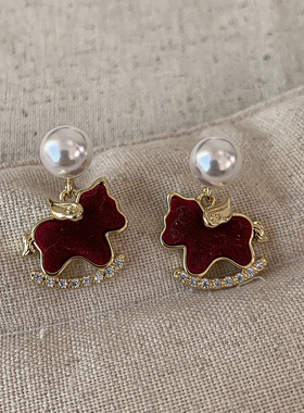 Willa｜秋冬复古红色丝绒小马珍珠耳环女新款小众独特设计耳饰