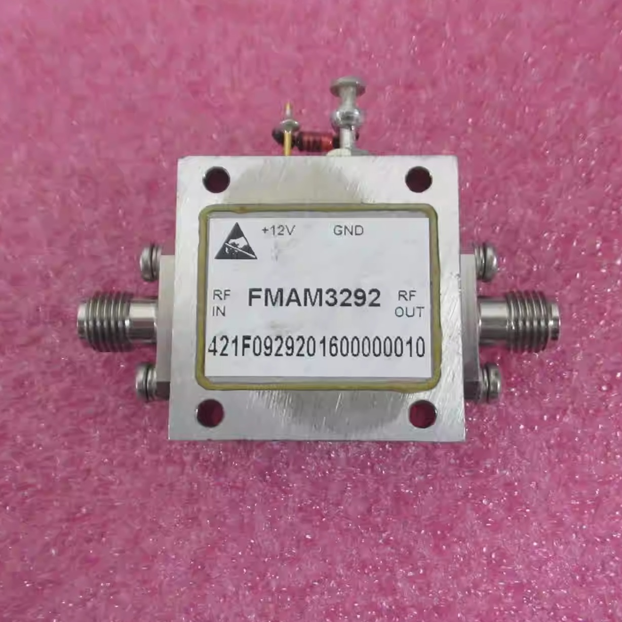 6-12GHzFMAM3292低噪声放大器