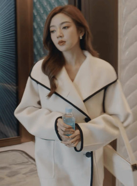 你比星光美丽栗俪何瑞贤同款衣服个性设计千金风包边斗篷毛呢外套