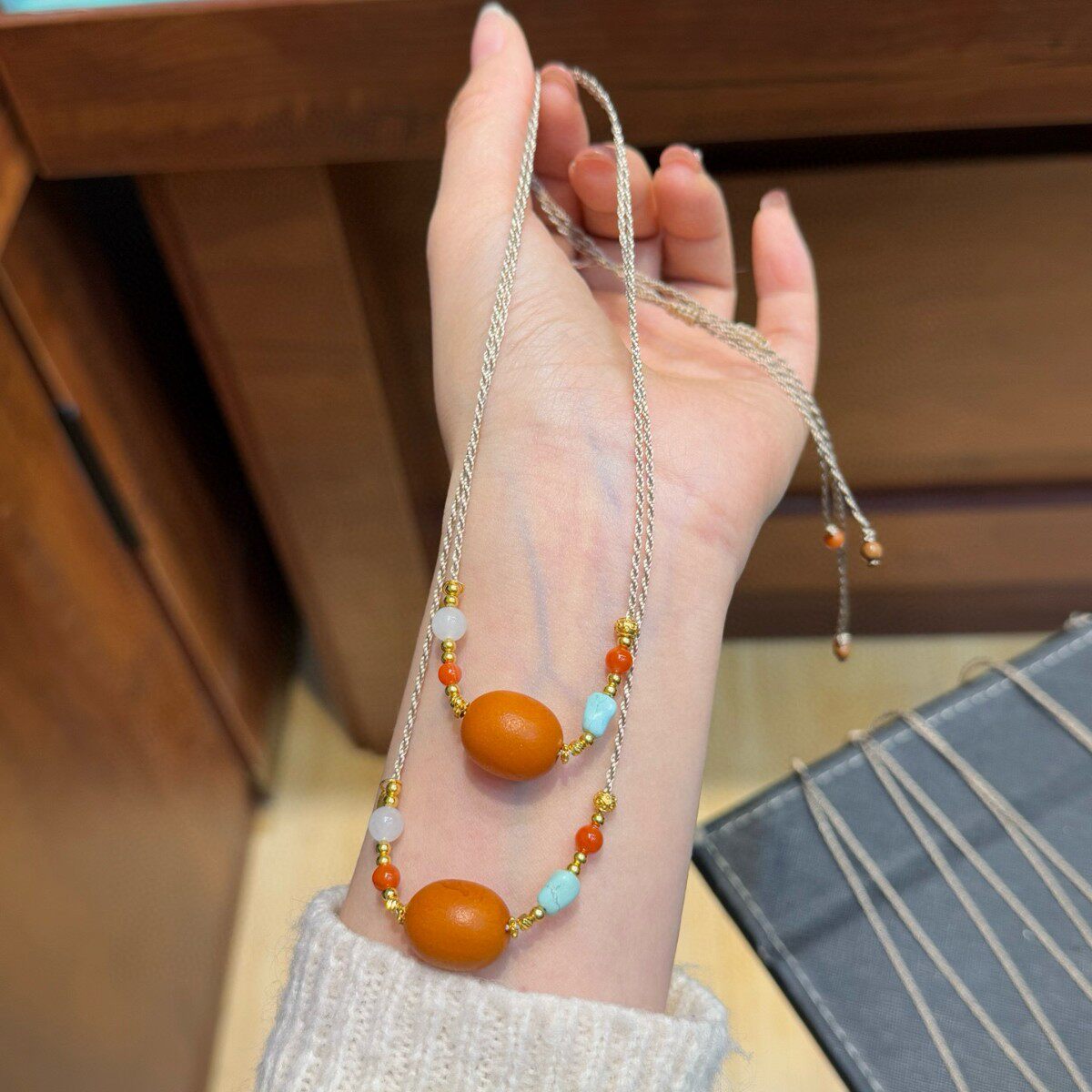 原创设计天然蜜蜡橘皮老蜡吊坠项颈饰