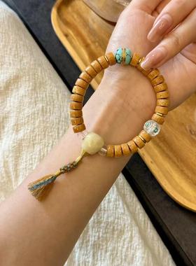 桃核直切手串 搭配菱镁矿汉堡珠他 方糖镶嵌 大肠雪巴琉璃三通等