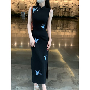 她来了复古馆新中式国风蝴蝶改良旗袍无袖气质显瘦长款黑色连衣裙