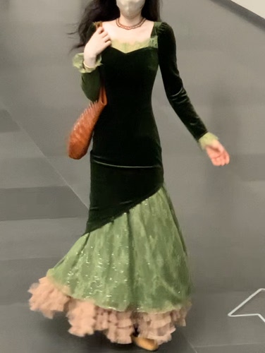 她来了复古馆【赎罪绿】法式复古方领丝绒显瘦鱼尾年会聚会连衣裙