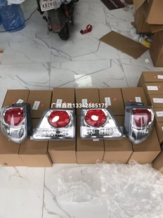 适用丰田奔跑者FORTUNER 11-15款后尾灯 后刹车灯 后防撞灯