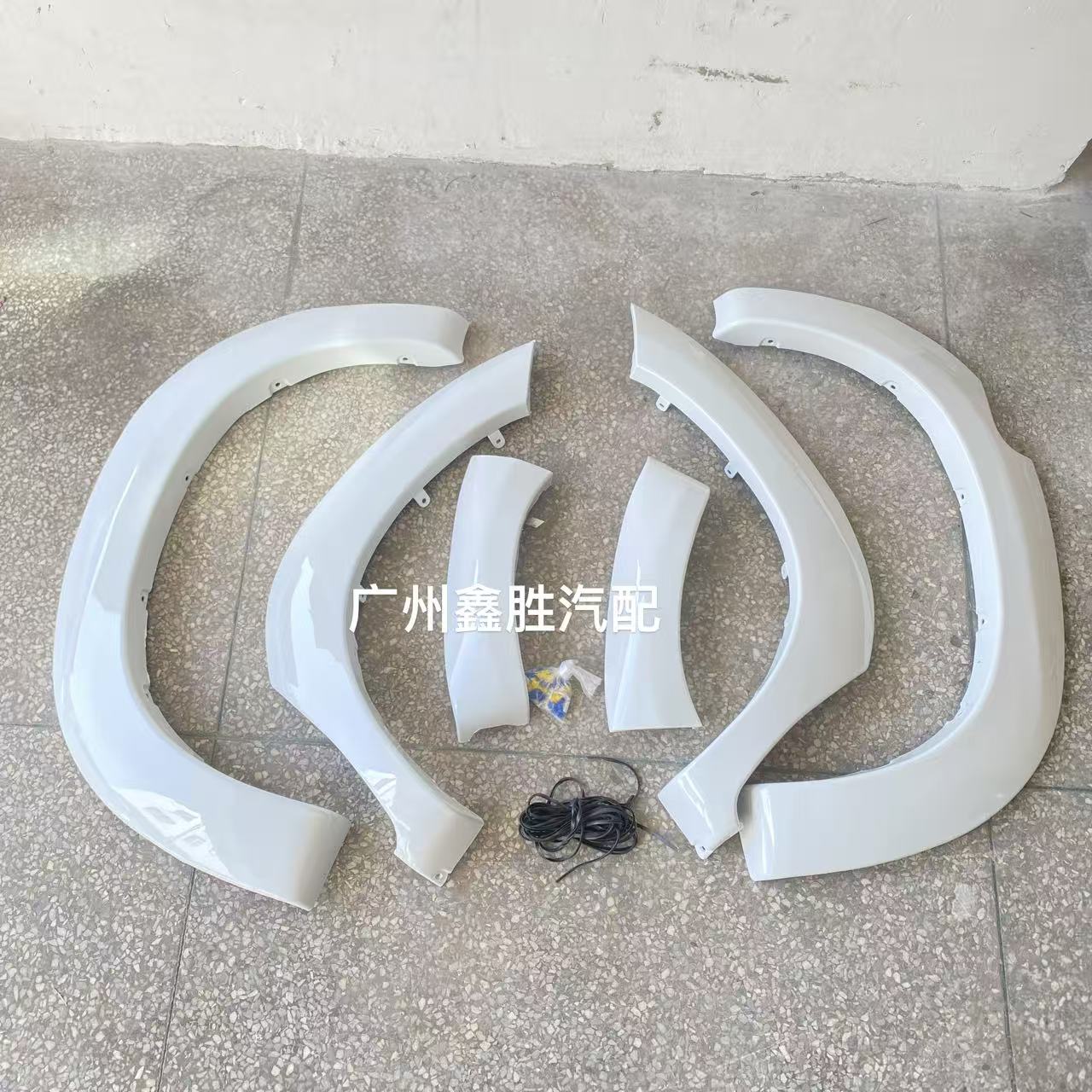 适用海拉克斯HILUX  VIGO 2012-2015款车身轮眉 前杠轮眉前后轮眉