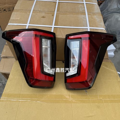 适用于海拉克斯新款HILUX TRAVO 2026款后尾灯总成后刹车灯后尾灯
