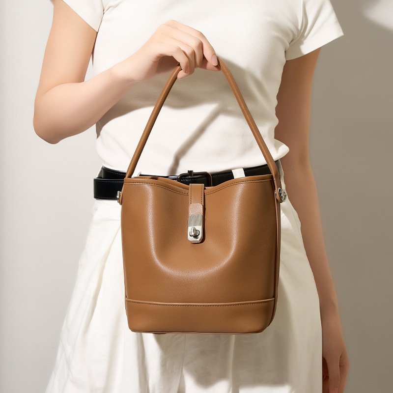 2025新款新款女士百搭小众感女上班族通勤小拎手提包斜挎真皮,箱包皮具/热销女包/男包,水桶包,淘宝优惠券,粉丝福利购,淘宝优惠卷