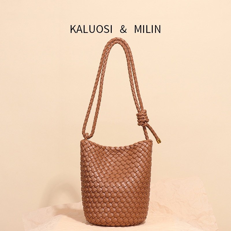 2026新款编织包纯色软皮手工编制水桶包百搭简约感单肩斜挎托特包,箱包皮具/热销女包/男包,水桶包,淘宝优惠券,粉丝福利购,淘宝优惠卷