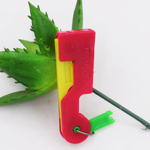 店两元 带钩穿针器塑料认针器老人穿针缝纫机家用一元 店地摊货源