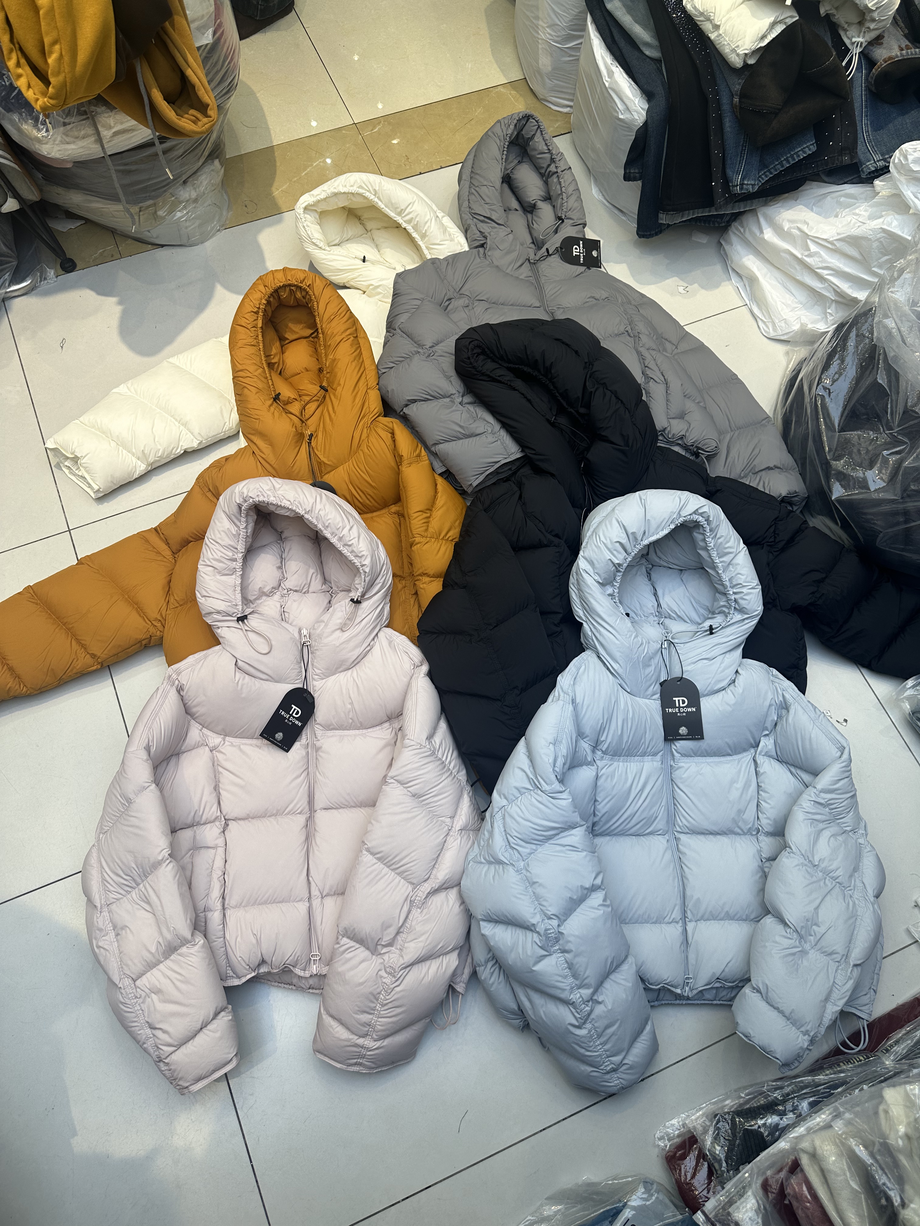 95白鸭绒泡芙羽绒服女2025冬新连帽保暖小个子短款面包服外套厚潮,女装/女士精品,羽绒服,淘宝优惠券,粉丝福利购,淘宝优惠卷