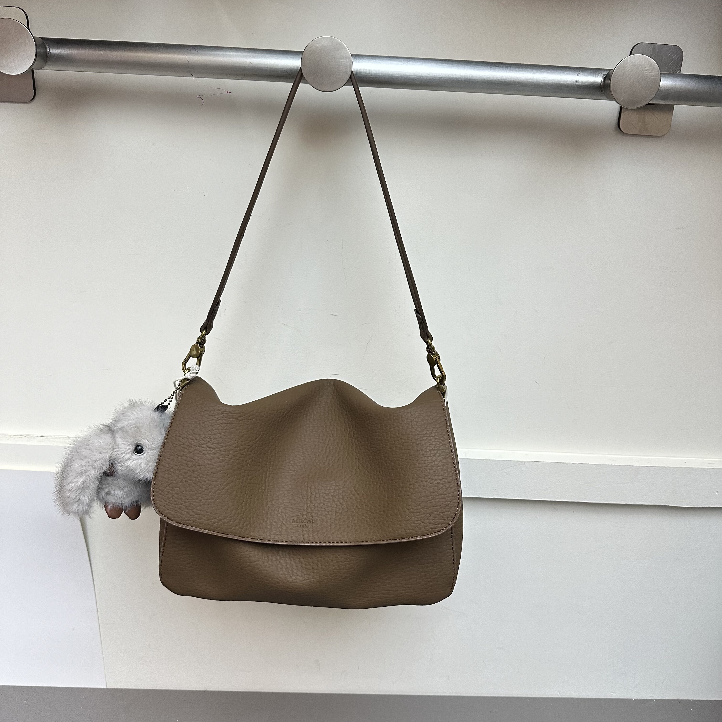 荔枝纹软皮分层实用单肩腋下女包新款休闲大容量纯色慵懒风斜挎包