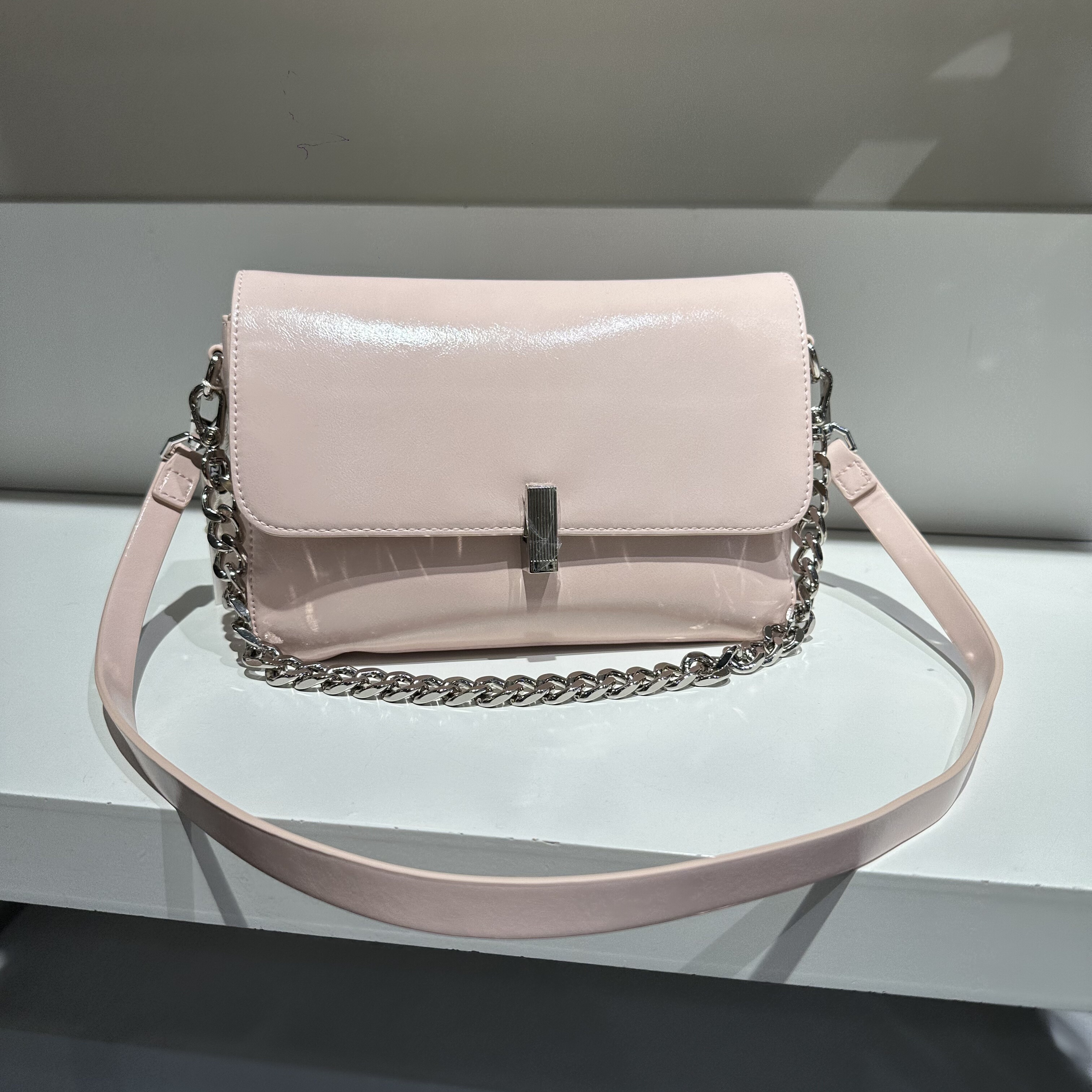 新款复古休闲慵懒风软皮链条包纯色百搭单肩斜挎包实用翻盖分层包,箱包皮具/热销女包/男包,通用款女包,淘宝优惠券,粉丝福利购,淘宝优惠卷