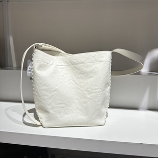 轻便分层实用软皮休闲水桶包单肩斜挎新款复古慵懒风韩版斜挎包女