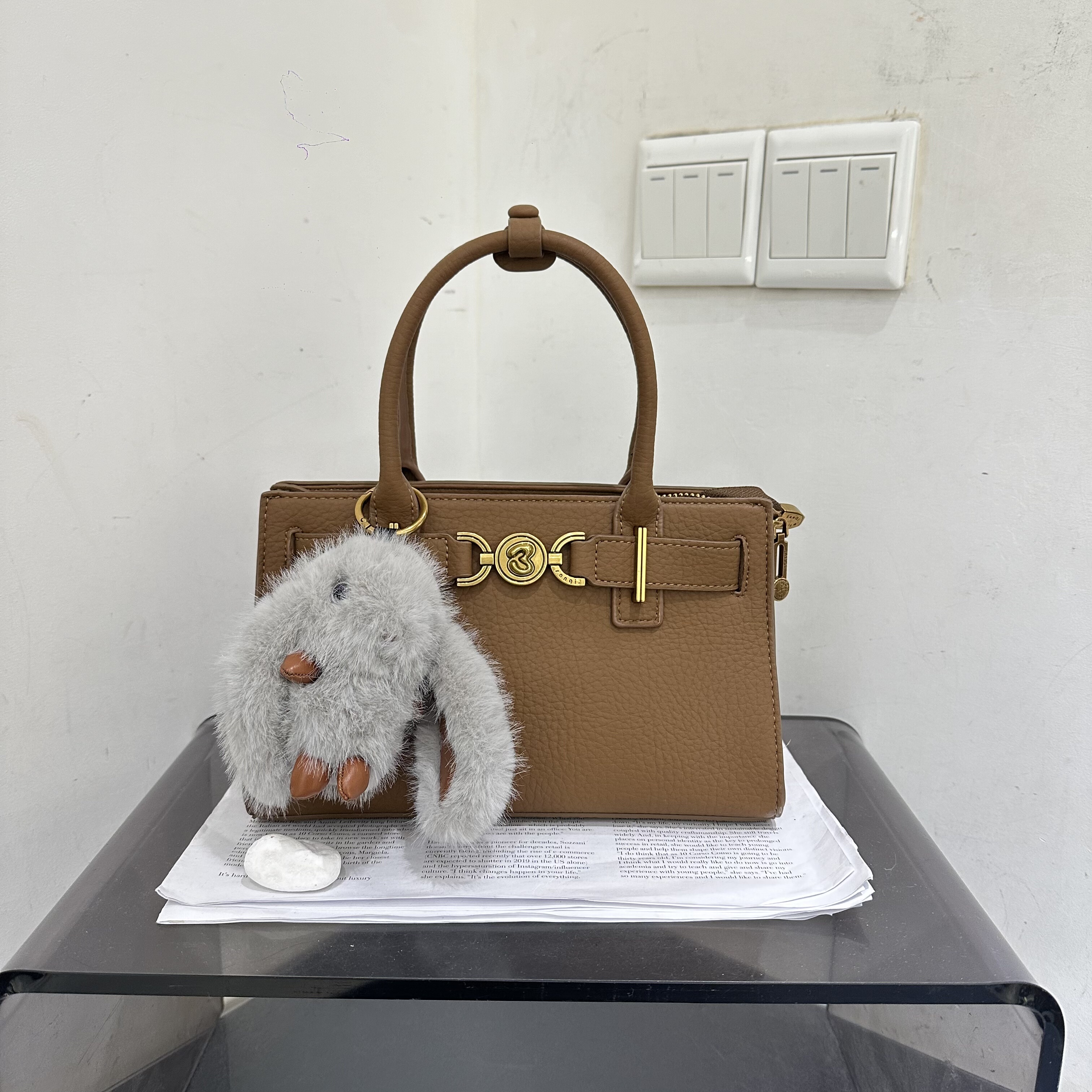 兔子挂饰新款复古手提包休闲时尚简约斜挎百搭通勤包女洋气女包