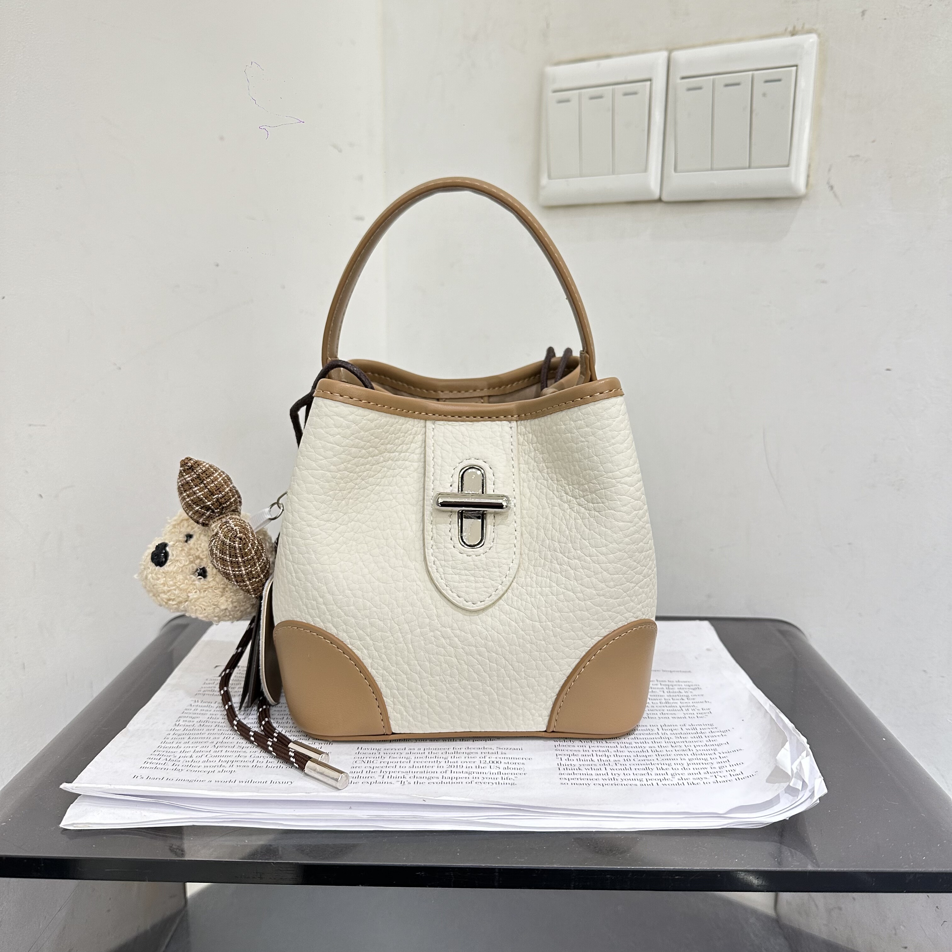 新款复古休闲慵懒风软皮撞色荔枝纹手提水桶包斜挎实用百搭女洋气,箱包皮具/热销女包/男包,通用款女包,淘宝优惠券,粉丝福利购,淘宝优惠卷