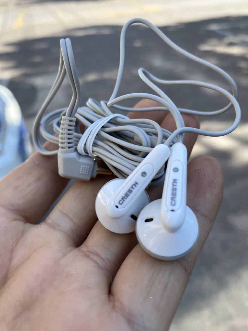 可立新经典平头耳塞  弯头不等长线  耐用 无麦纯音乐耳机