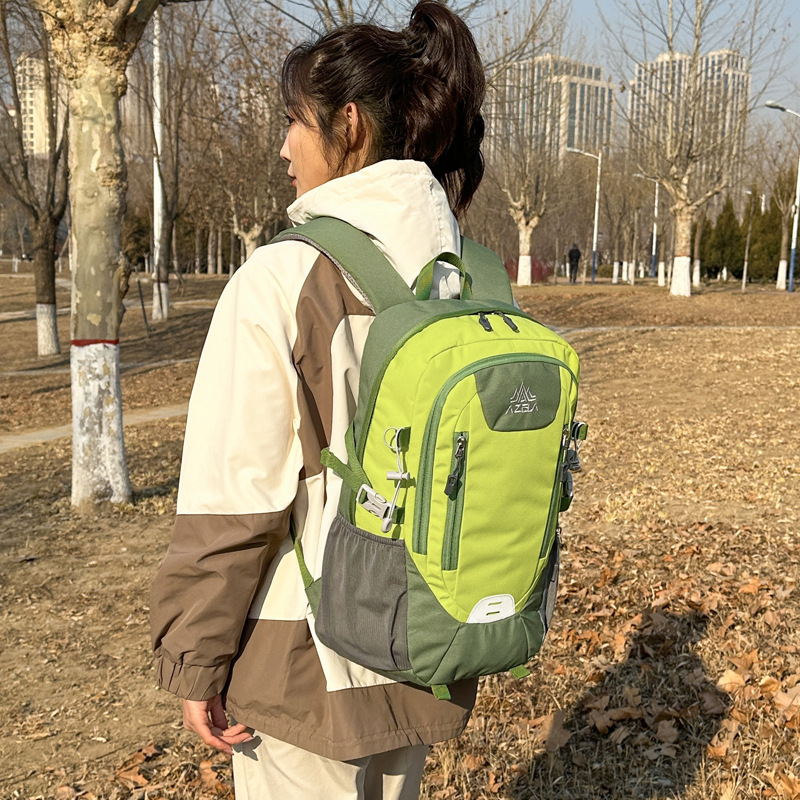 新款登山包户外运动防泼水轻便大容量背包轻马拉松跑步露营双肩包