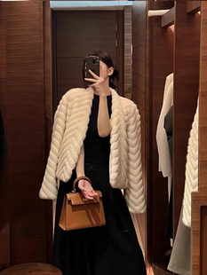 V领人字纹毛毛绒外套短款24冬季气质环保水貂绒人造毛皮草小个子