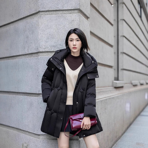鹅绒羽绒服设计感小众中长款黑色羽绒服女2025新款冬今年流行爆款