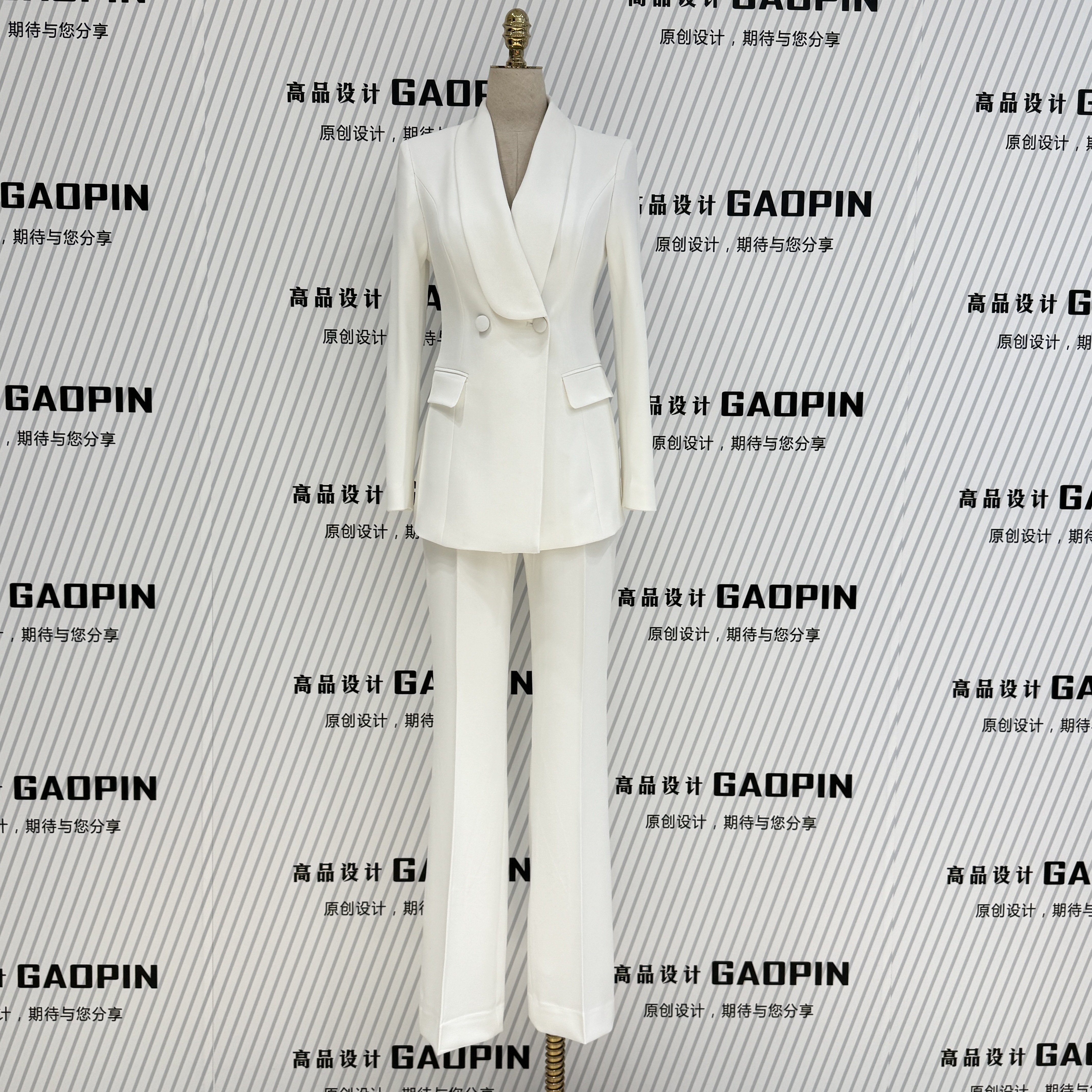 2026春秋新款白色职业西装套装女青果领气质两件套高级感西服礼服