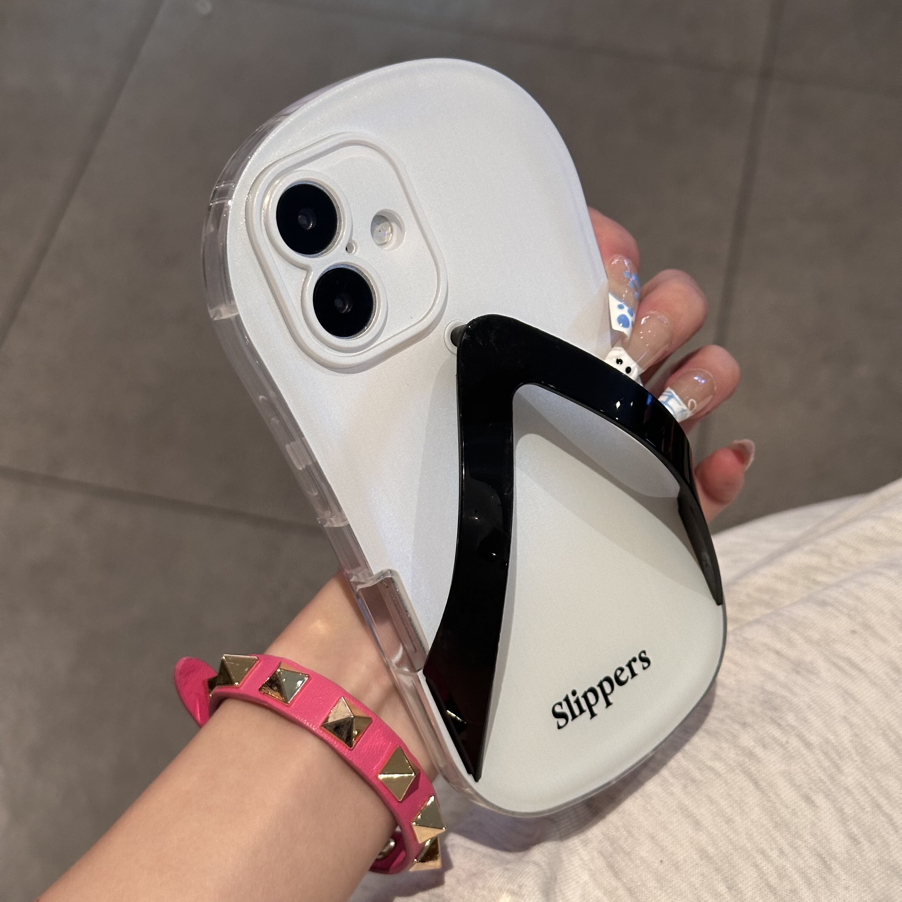 恶搞拖鞋手机壳适用苹果16promax个性iphone14pro新款13创意12日韩11保护套15promax全包防摔15plus趣味软壳