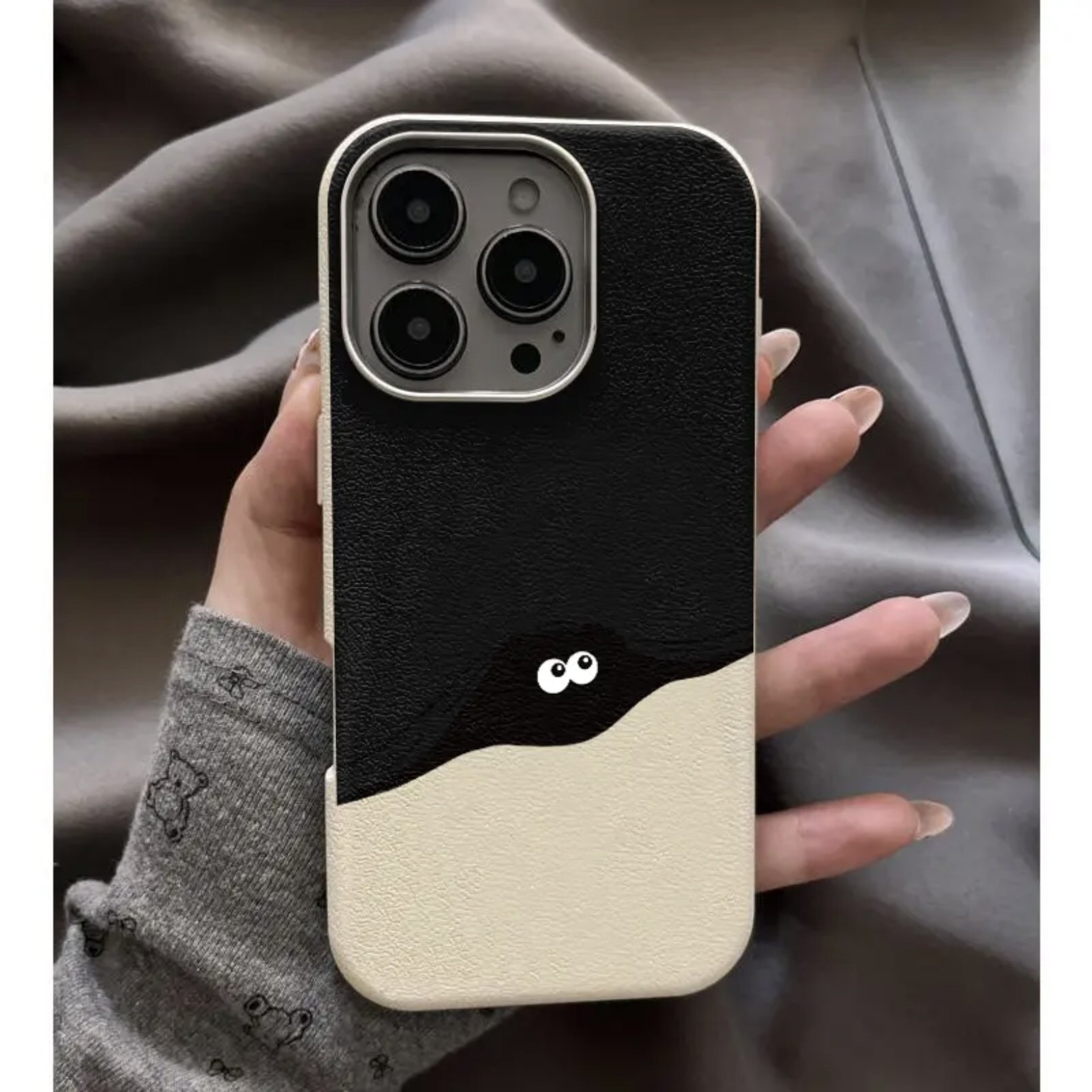 趣味躲藏煤球适用苹果17promax手机壳新款iPhone16pro日韩15promax保护套12可爱13防摔14皮纹金属框11男女air