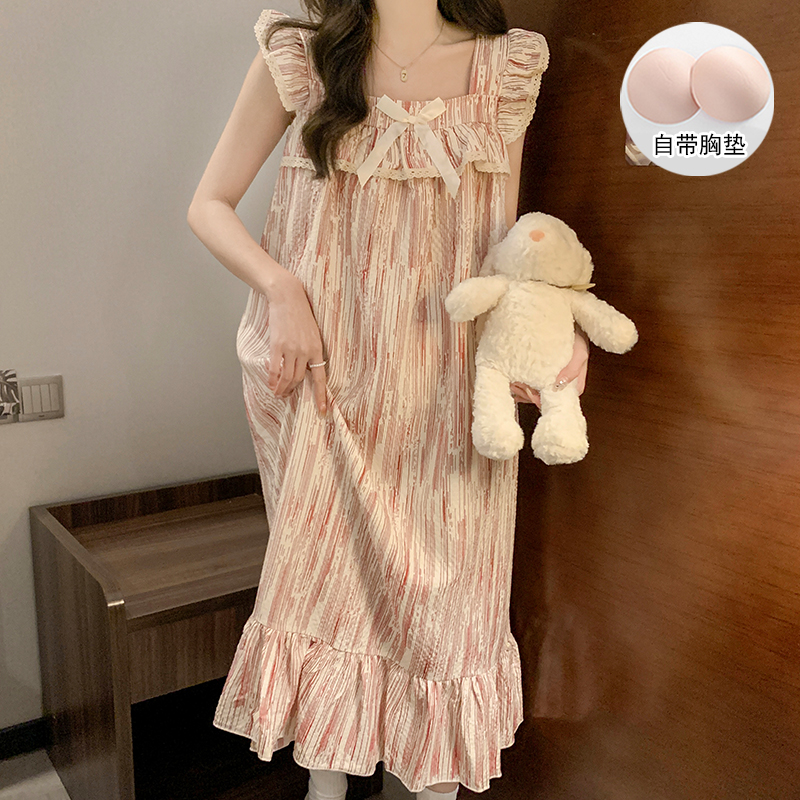 带胸垫中长款小飞袖睡裙
