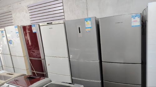 常年出售二手三门冰箱海尔美菱西门子惠而浦松下创维博世，可选