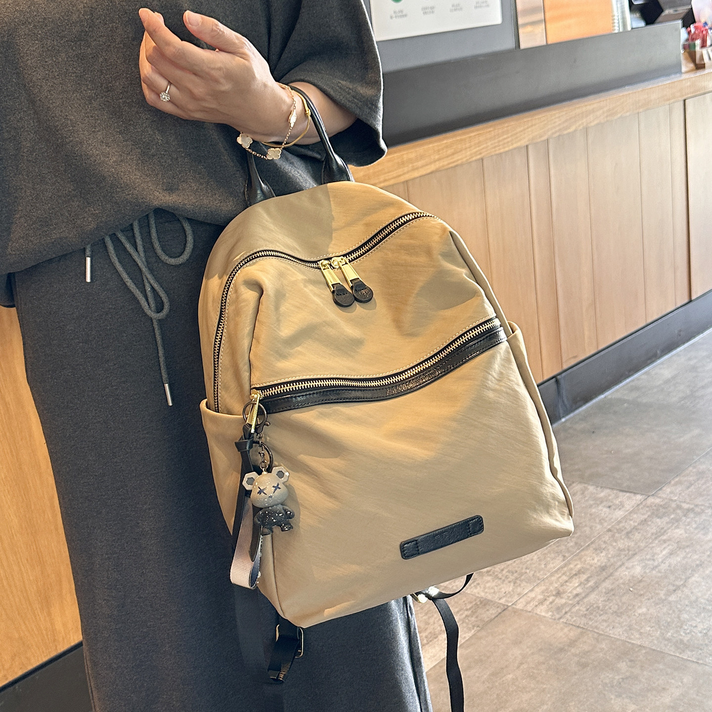 2025新款时尚尼龙布轻便双肩包女高颜值大容量徒步防水登山包背包,箱包皮具/热销女包/男包,双肩背包,淘宝优惠券,粉丝福利购,淘宝优惠卷