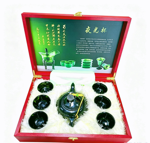 非遗手工酒泉夜光杯祁连玉梅花壶