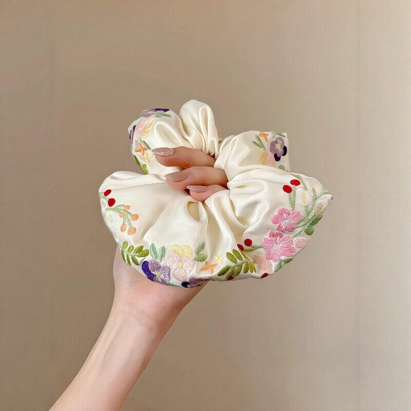 春日花园！色彩缤纷刺绣发圈~轻奢缎面花朵弹力发绳~好小清新呀！