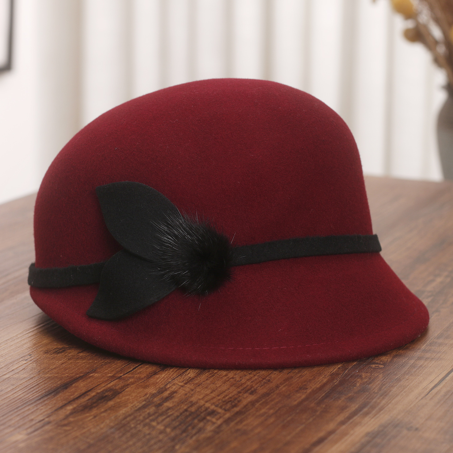 帽子女秋冬韩版圆顶毛呢马术帽优雅水貂毛球鸭舌帽复古羊毛小礼帽