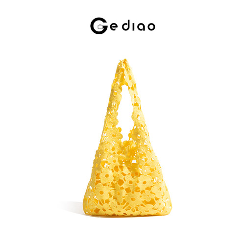 花瓣设计感镂空包包多巴胺小清新