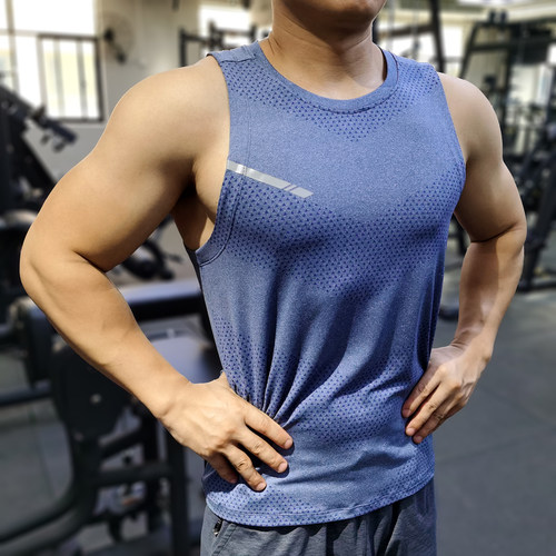 运动速干男宽松无袖坎肩健身服