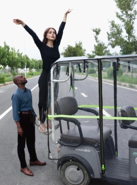 小巴士老年电动三轮车雨帘加绒加厚皮革四季防掉皮雨帘新款车棚帘