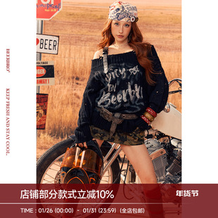 BeerBro『明星同款 』纱线舒服柔软辣妹一字肩闪粉印花烫钻毛衣