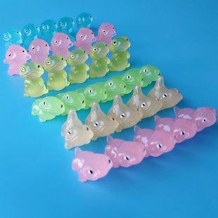 夜光小物件迷你小蜥蜴模型蜥蜴玩具荧光卡通立体小摆件儿童小礼物