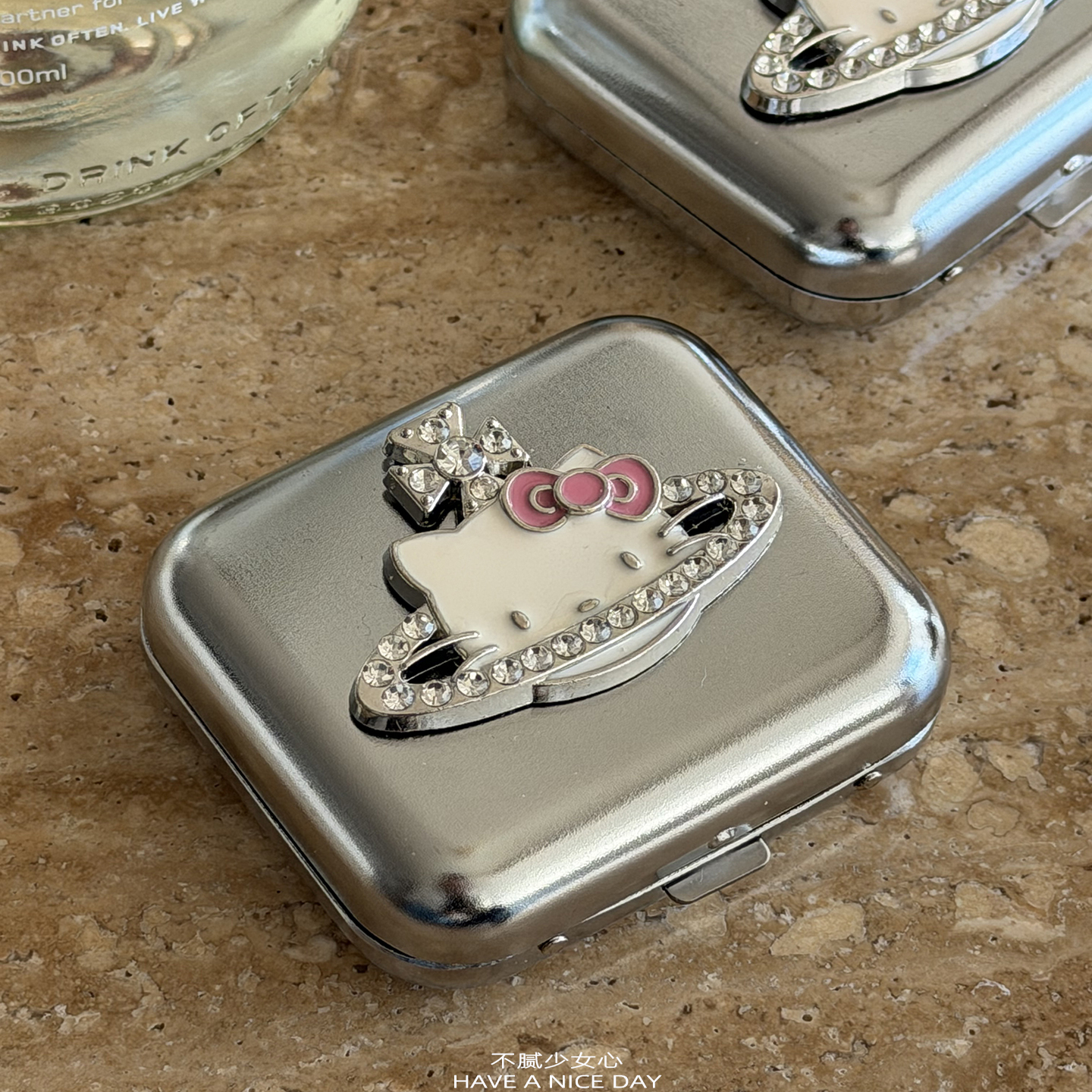 kt水钻金属烟灰缸翻盖便携收纳盒高级感车载女士烟具金属首饰盒