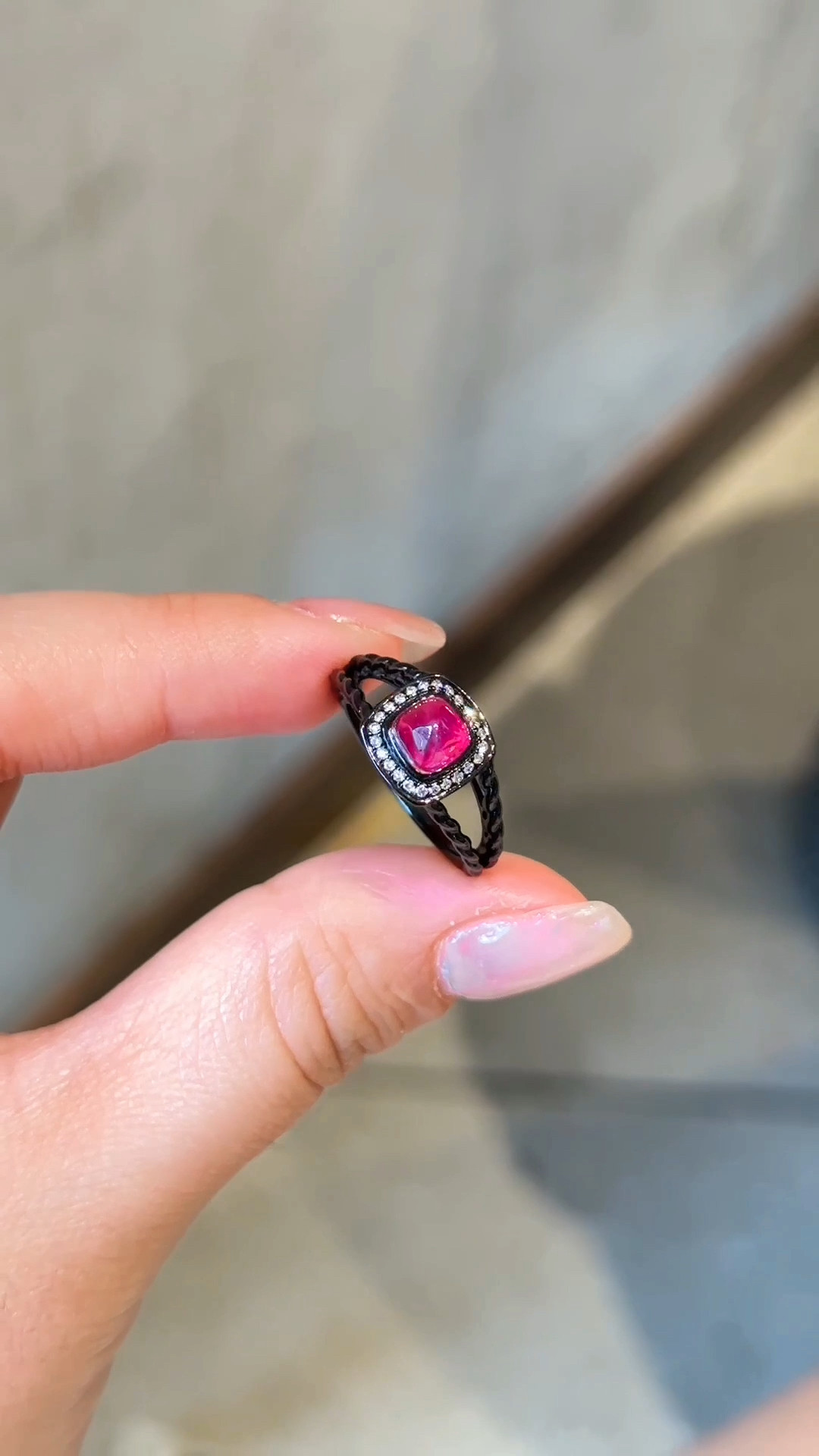 天然缅甸无烧糖塔红宝石戒指18k金镶嵌钻石ins风时尚彩宝vintage