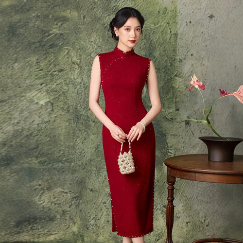 新中式无袖订婚旗袍年轻款高档2026秋新款婚宴新娘敬酒服婚礼红色