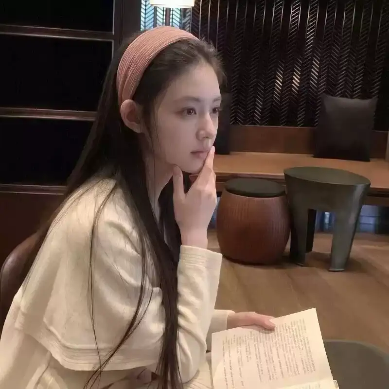 米杏儿好温柔的氛围感~巨显气质~高颅顶褶皱宽边发箍女显脸小头箍