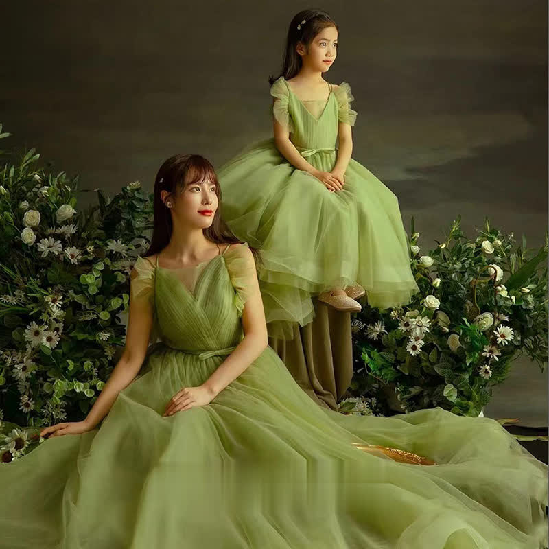 亲子礼服拍摄2025影楼拍摄婚礼蓬蓬裙小主持人女童儿童母女晚礼服