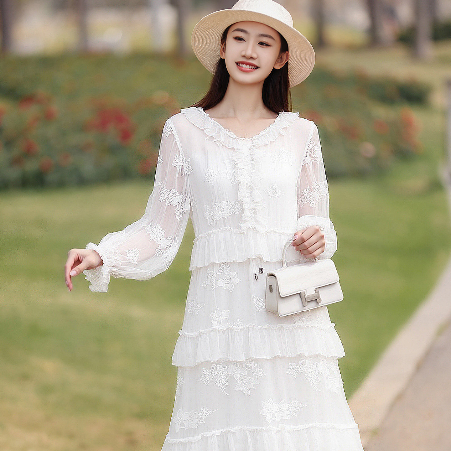 真丝桑蚕丝连衣裙女白色V领长袖收腰显瘦浪漫优雅风海边度假长裙