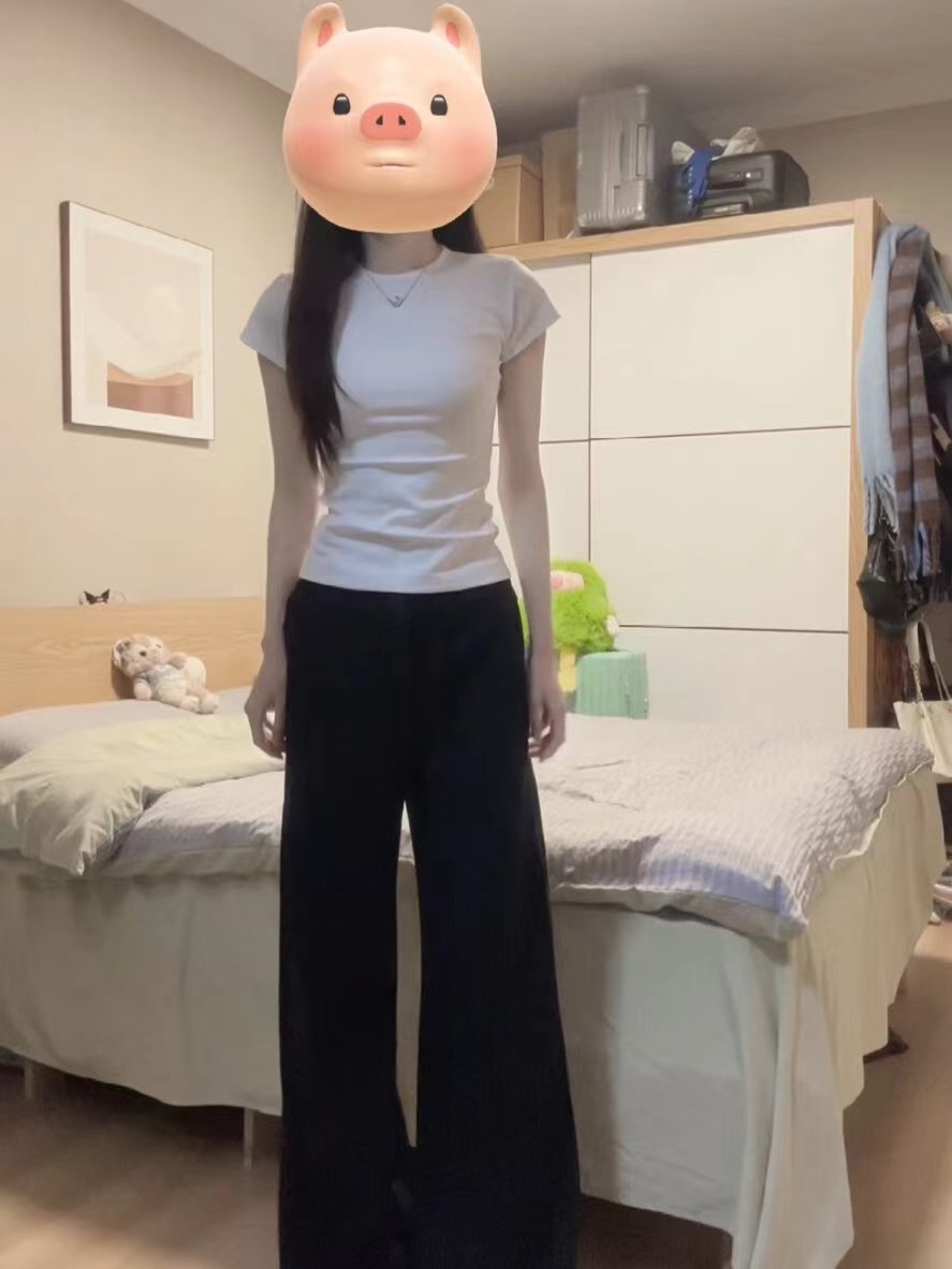 辣妹圆领短款修身纯棉短袖T恤