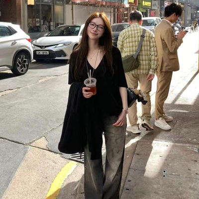 宽松显瘦百搭V领短袖T恤女
